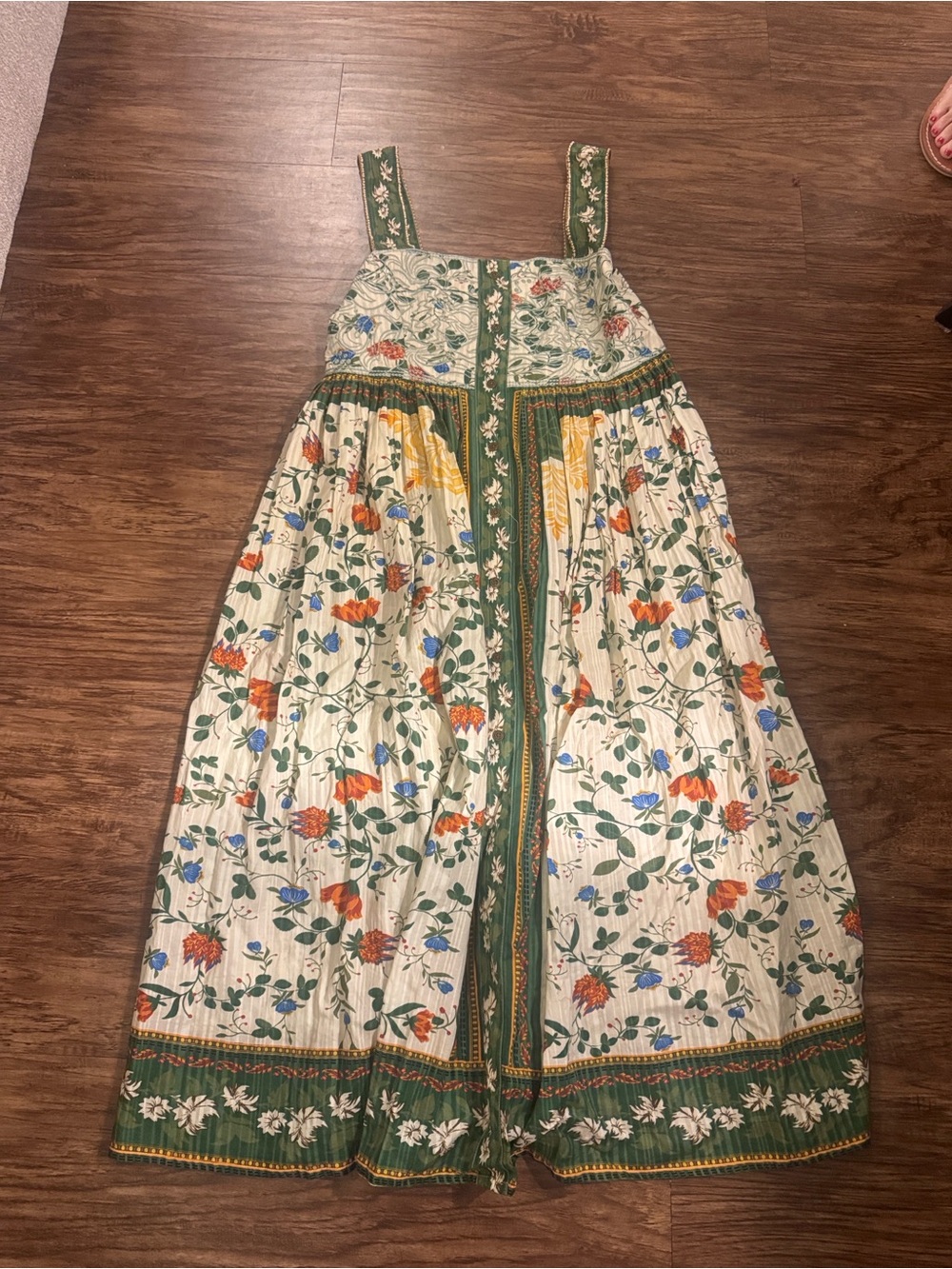 NWT Caroline constas Dress size medium